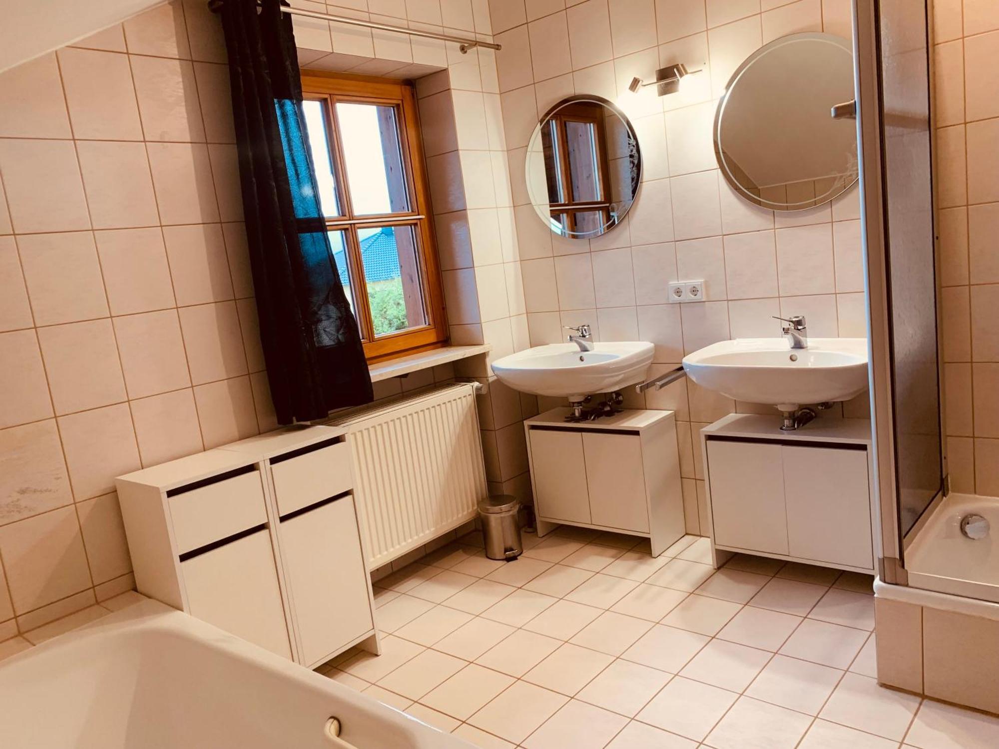 Adlerhorst, 4 Schlafzimmer, Blick In Die Alpen, Parkplatz Thyrnau Esterno foto