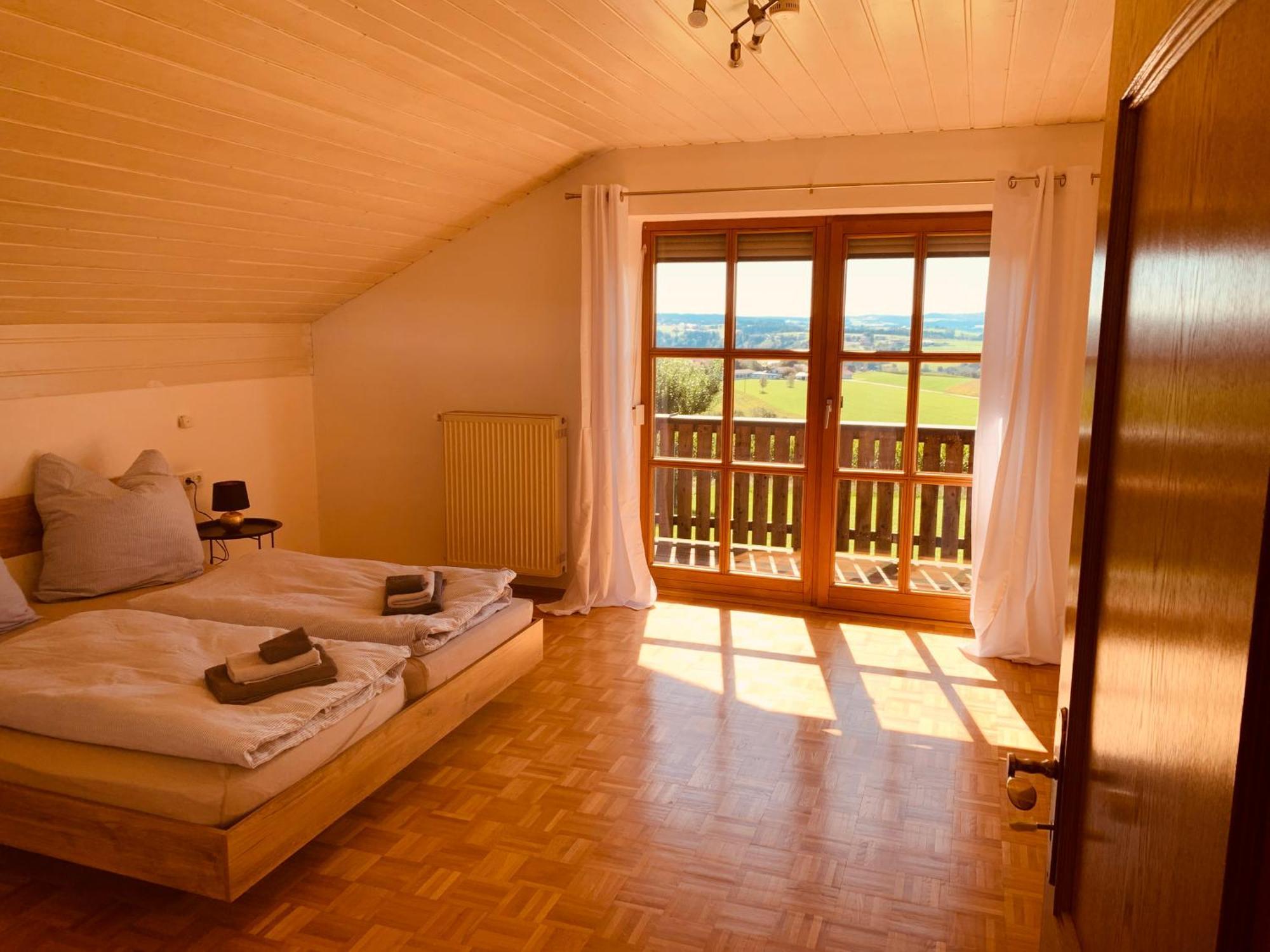 Adlerhorst, 4 Schlafzimmer, Blick In Die Alpen, Parkplatz Thyrnau Esterno foto