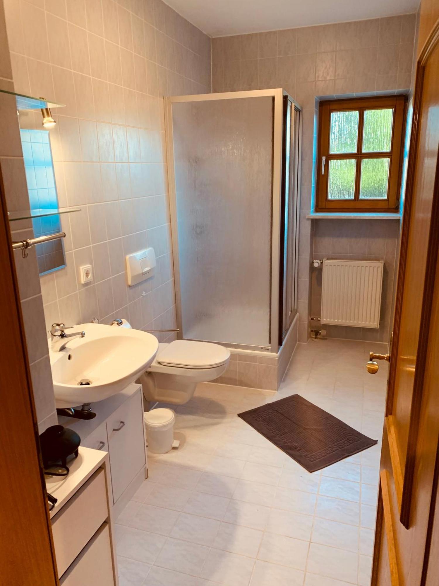 Adlerhorst, 4 Schlafzimmer, Blick In Die Alpen, Parkplatz Thyrnau Esterno foto
